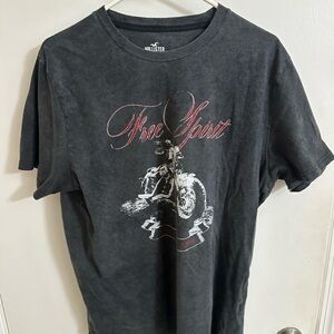 Hollister Graphic Tee